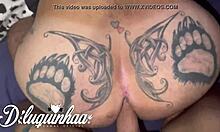 Iso kukko ja tatuoitu Rabudo täyttävät homoanal-fantasiani